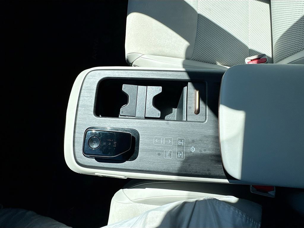 Used 2023 Nissan Ariya FWD image 23