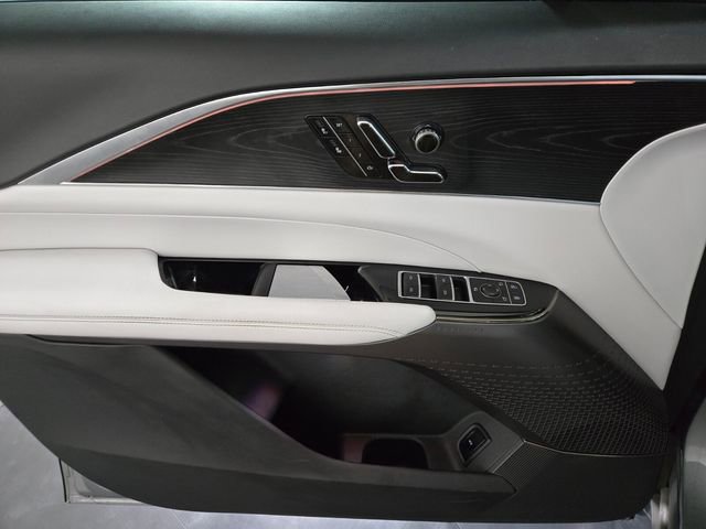 Used 2024 Cadillac Lyriq Luxury image 28