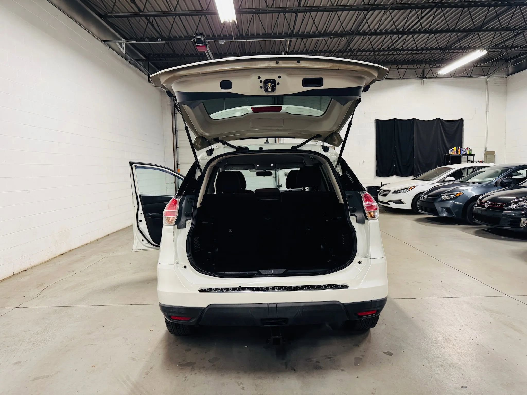 Used 2015 Nissan Rogue SV image 14