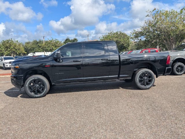 New 2026 RAM 2500 Laramie AWD/4WD image 7