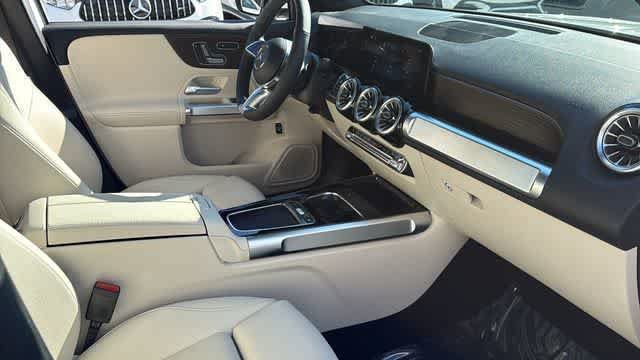 Certified 2025 Mercedes-Benz GLB 250 4MATIC image 35