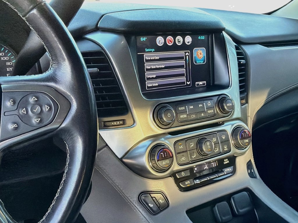 Used 2019 Chevrolet Tahoe LT w/ Luxury Package RWD image 28