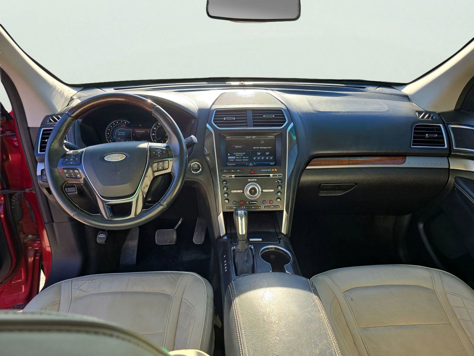 Used 2016 Ford Explorer Platinum image 13