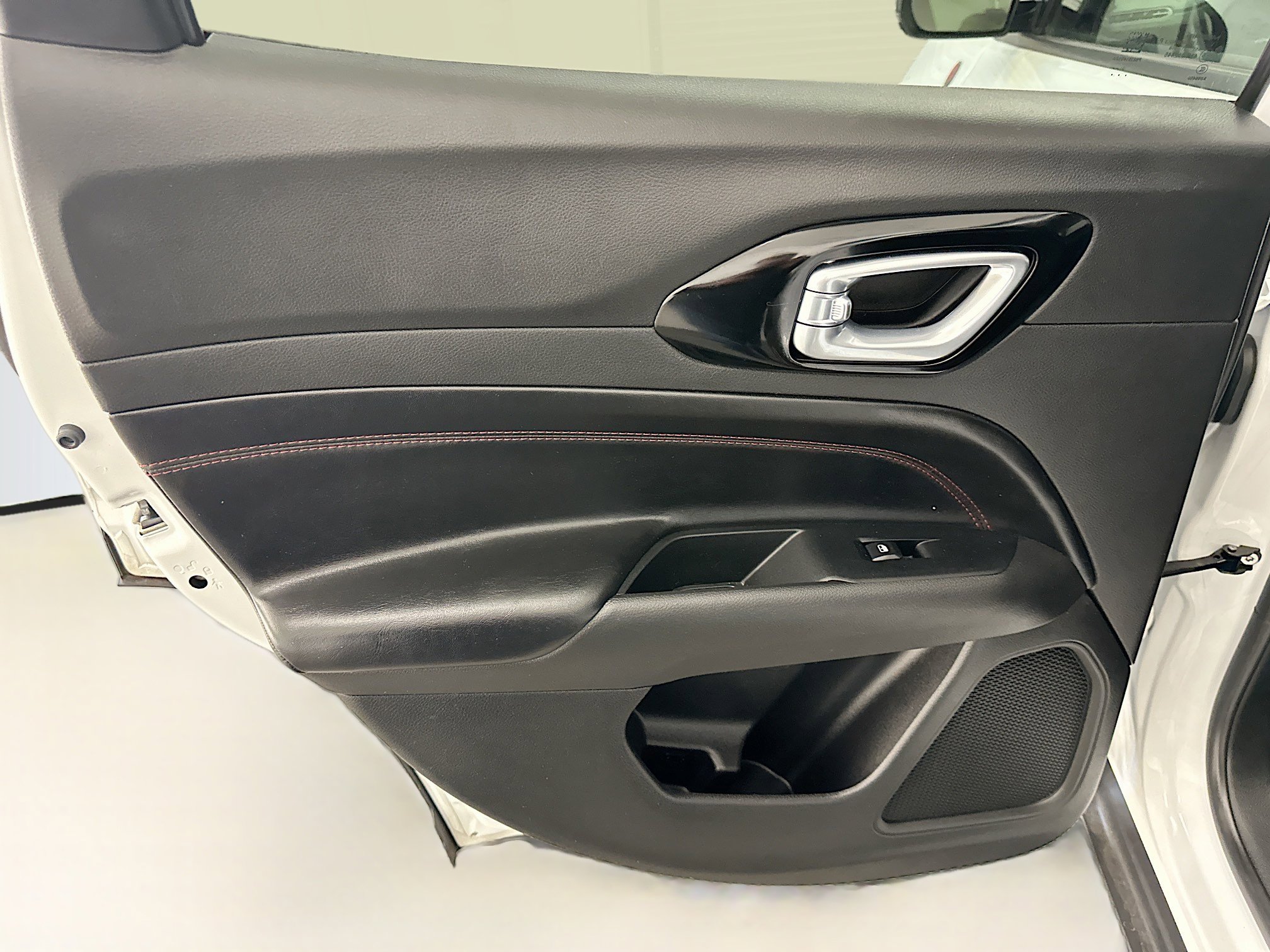 Used 2022 Jeep Compass Trailhawk w/ Trailhawk Elite Group image 27