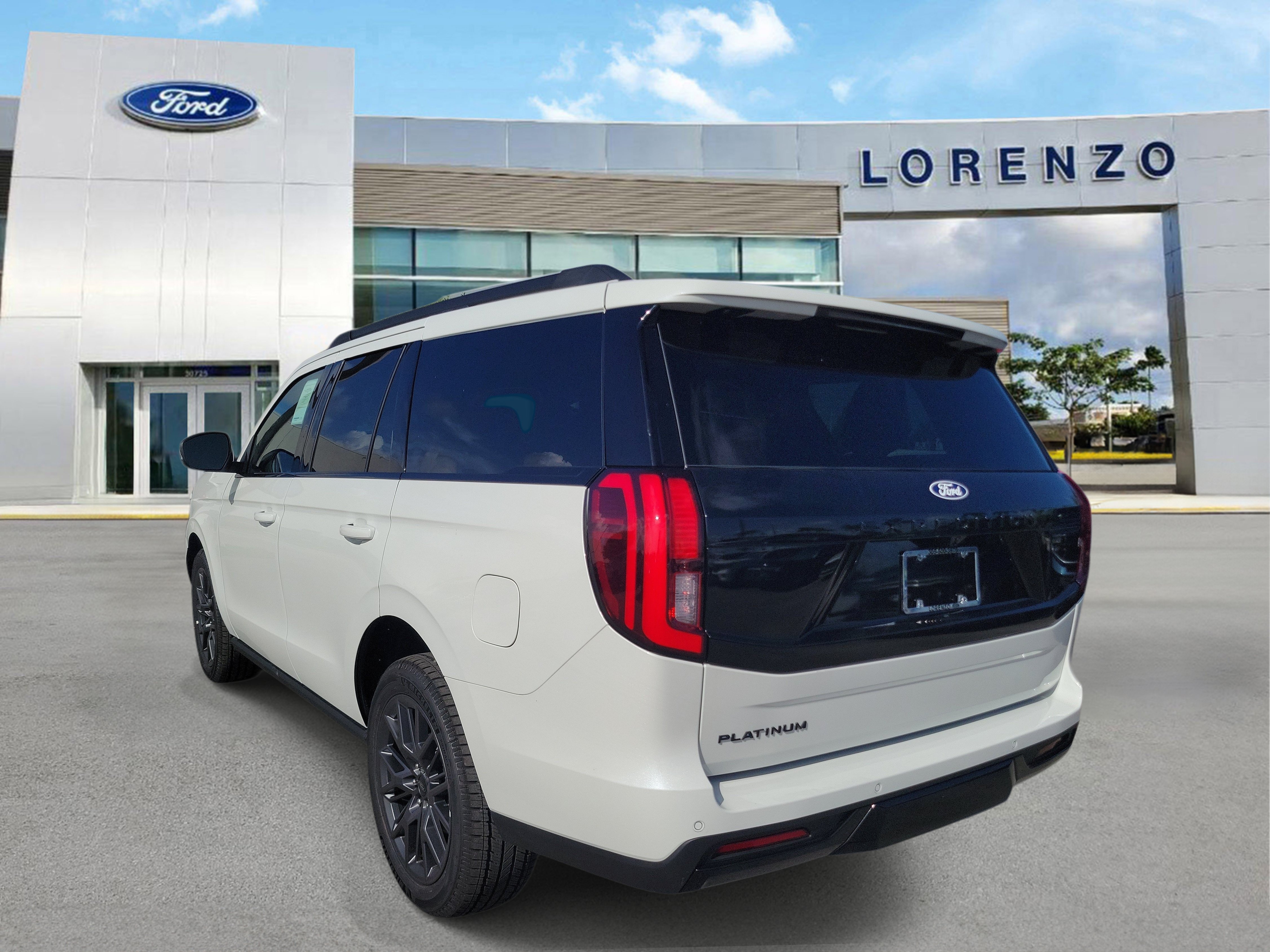 New 2027 Ford Expedition Platinum w/ Stealth Appearance Package AWD/4WD image 6