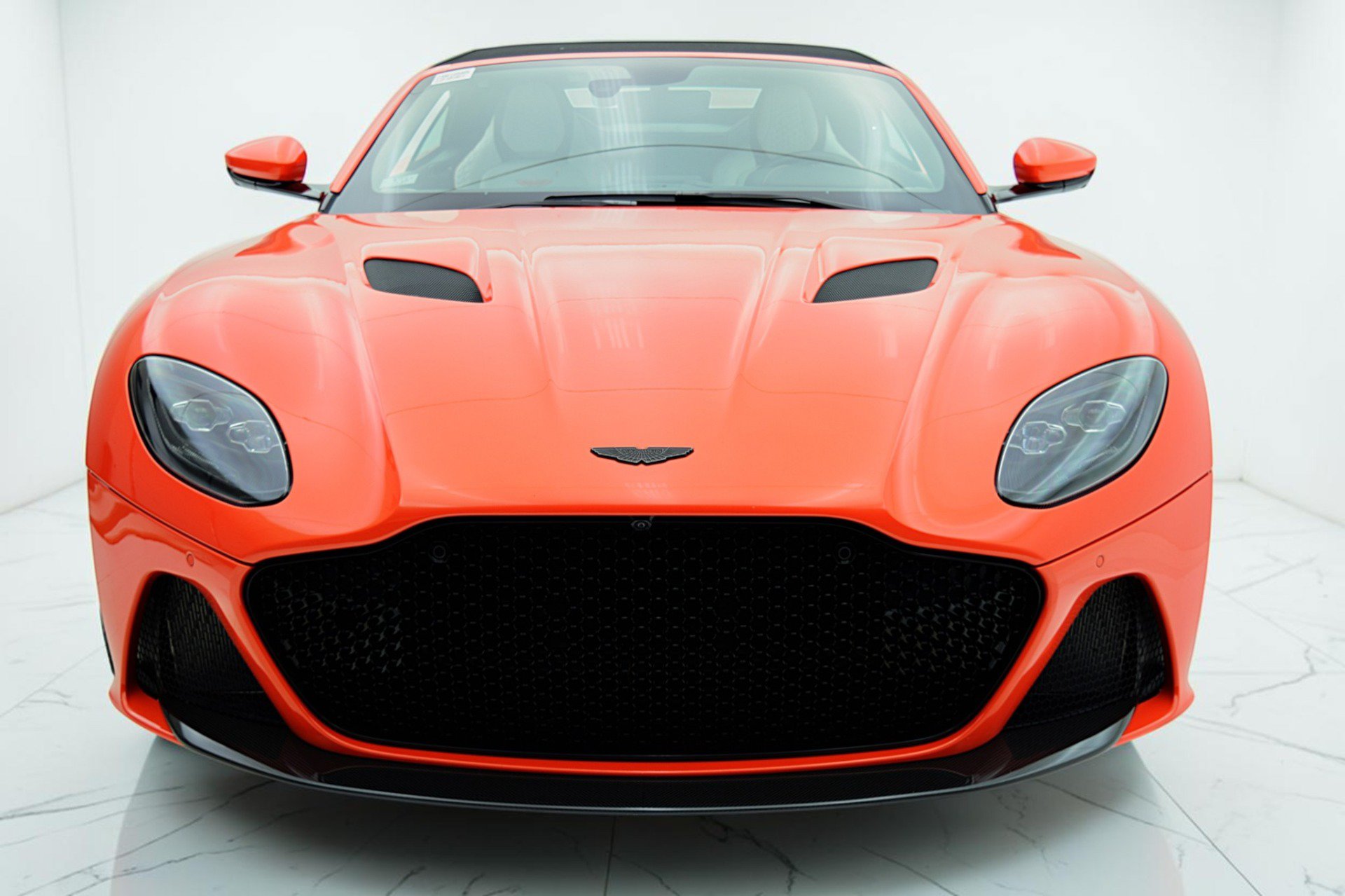 Used 2023 Aston Martin DBS Superleggera Volante RWD image 29