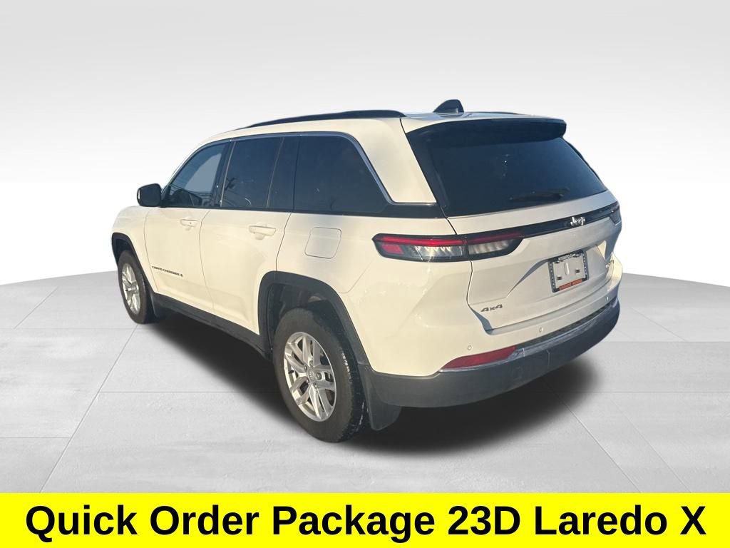 Used 2025 Jeep Grand Cherokee Laredo X image 3