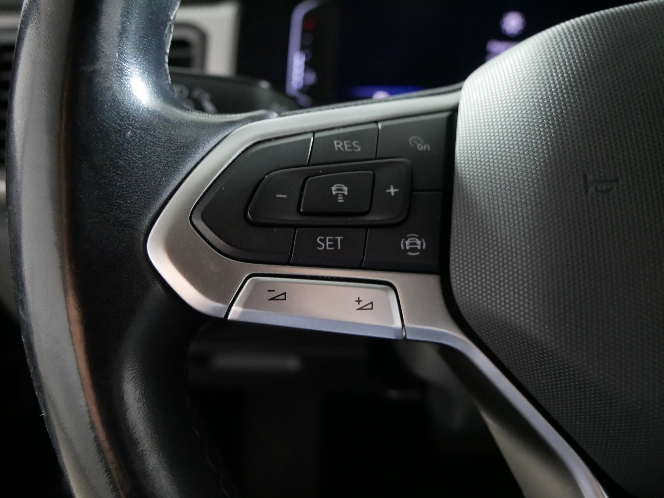 Used 2021 Volkswagen Atlas SEL image 27