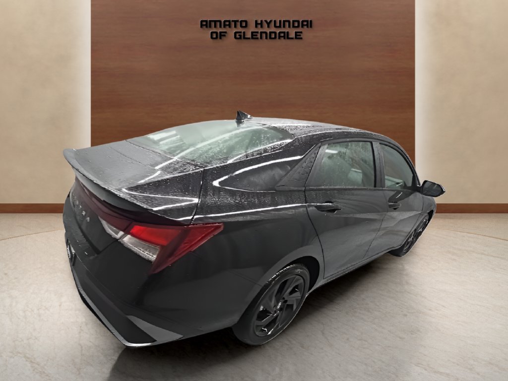 New 2026 Hyundai Elantra SEL Sport FWD image 6