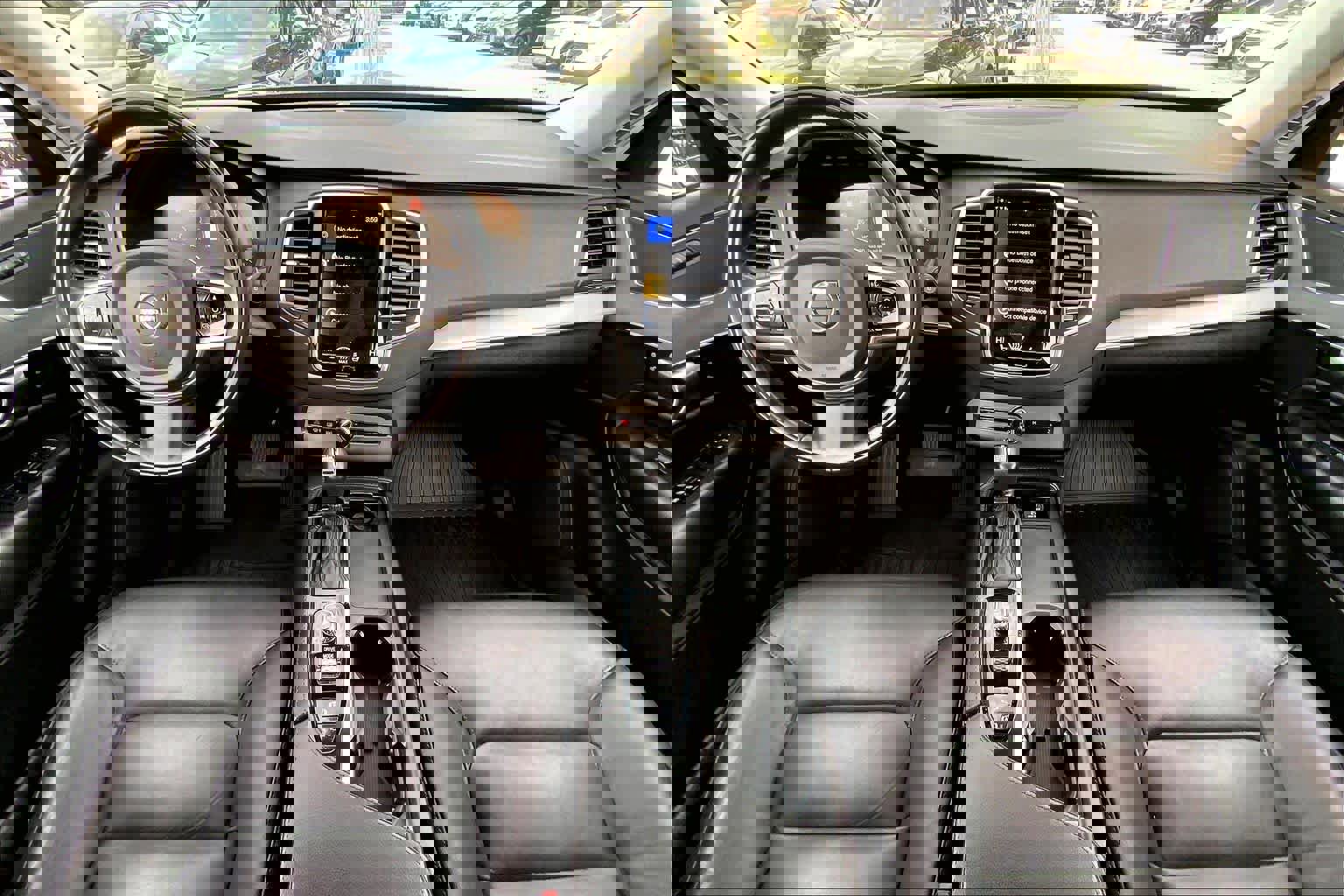 Used 2021 Volvo XC90 T5 Momentum w/ Protection Package Premier image 15