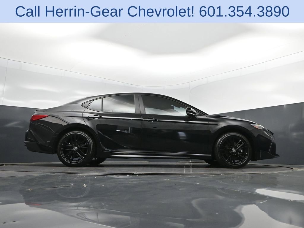 Used 2025 Toyota Camry SE image 44