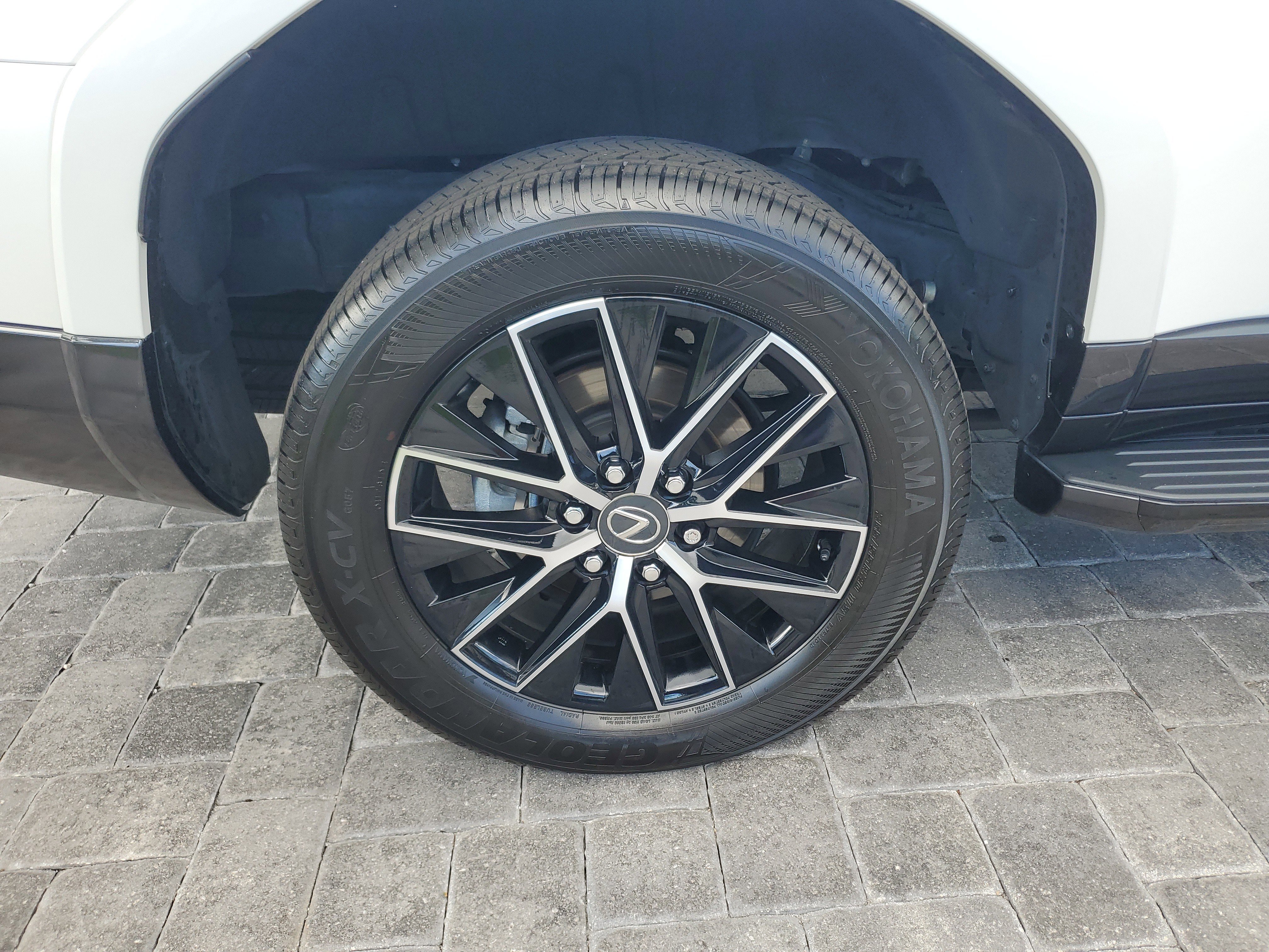 Used 2024 Lexus GX 550 image 7