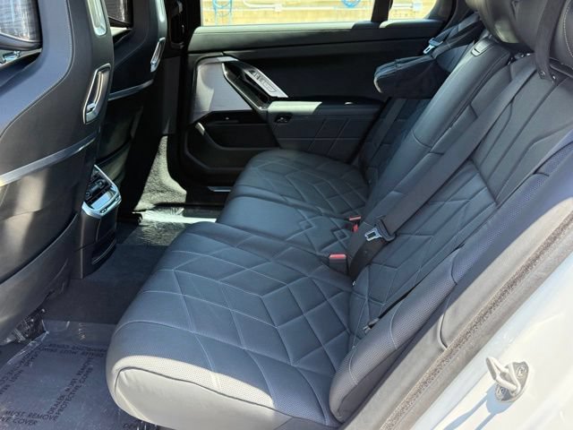 Certified 2023 BMW i7 xDrive60 AWD/4WD image 30