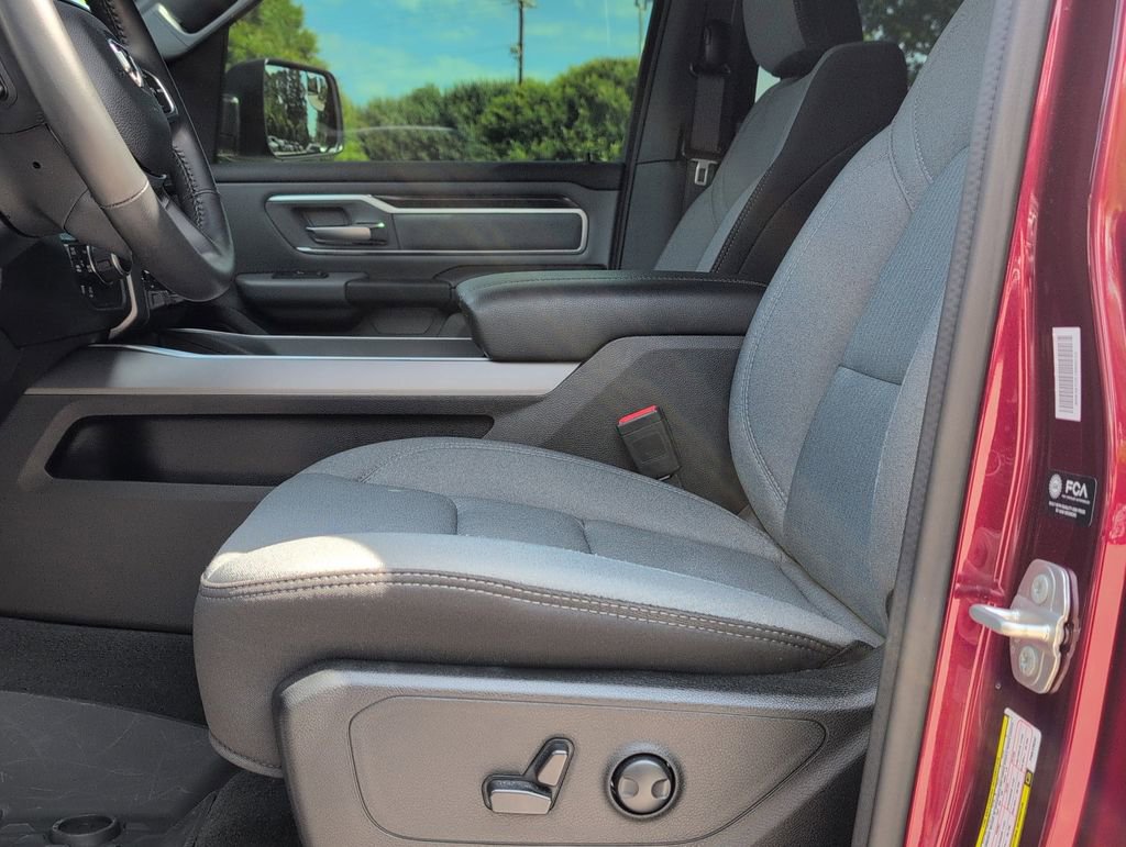 Used 2023 RAM 1500 Big Horn AWD/4WD image 10