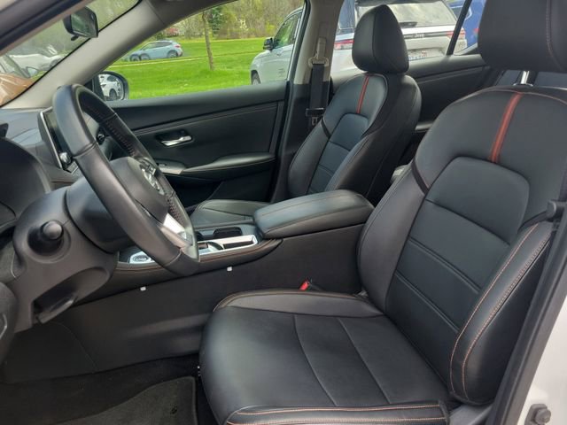Certified 2023 Nissan Sentra SR w/ SR Premium Package FWD image 5