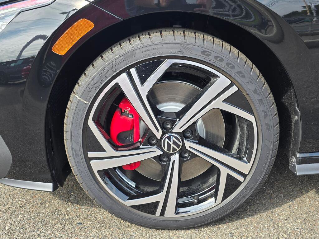 New 2025 Volkswagen GTI SE image 11