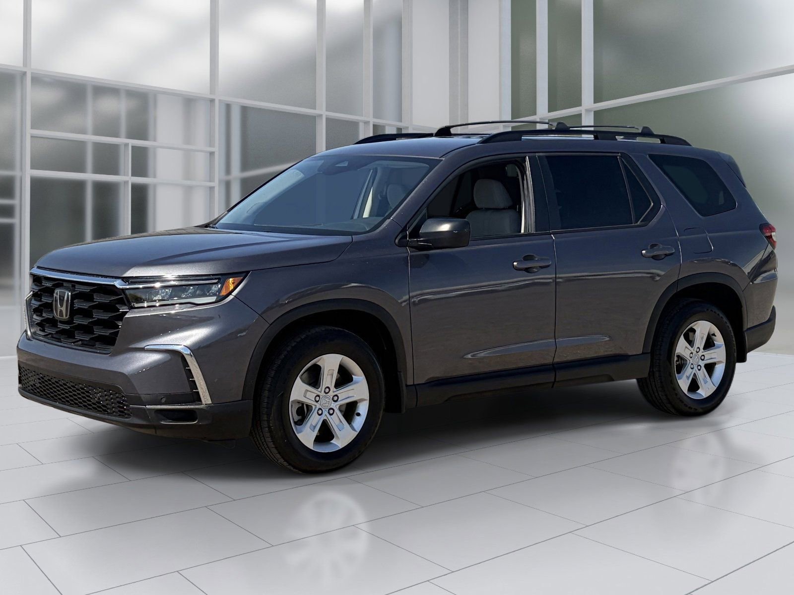 Used 2023 Honda Pilot LX image 2