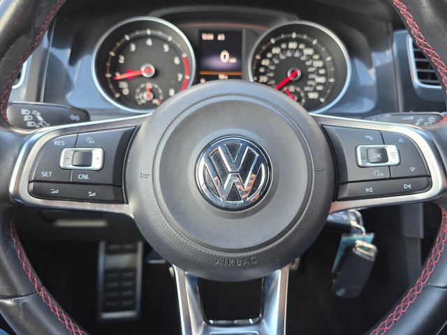 Used 2016 Volkswagen Golf S image 26