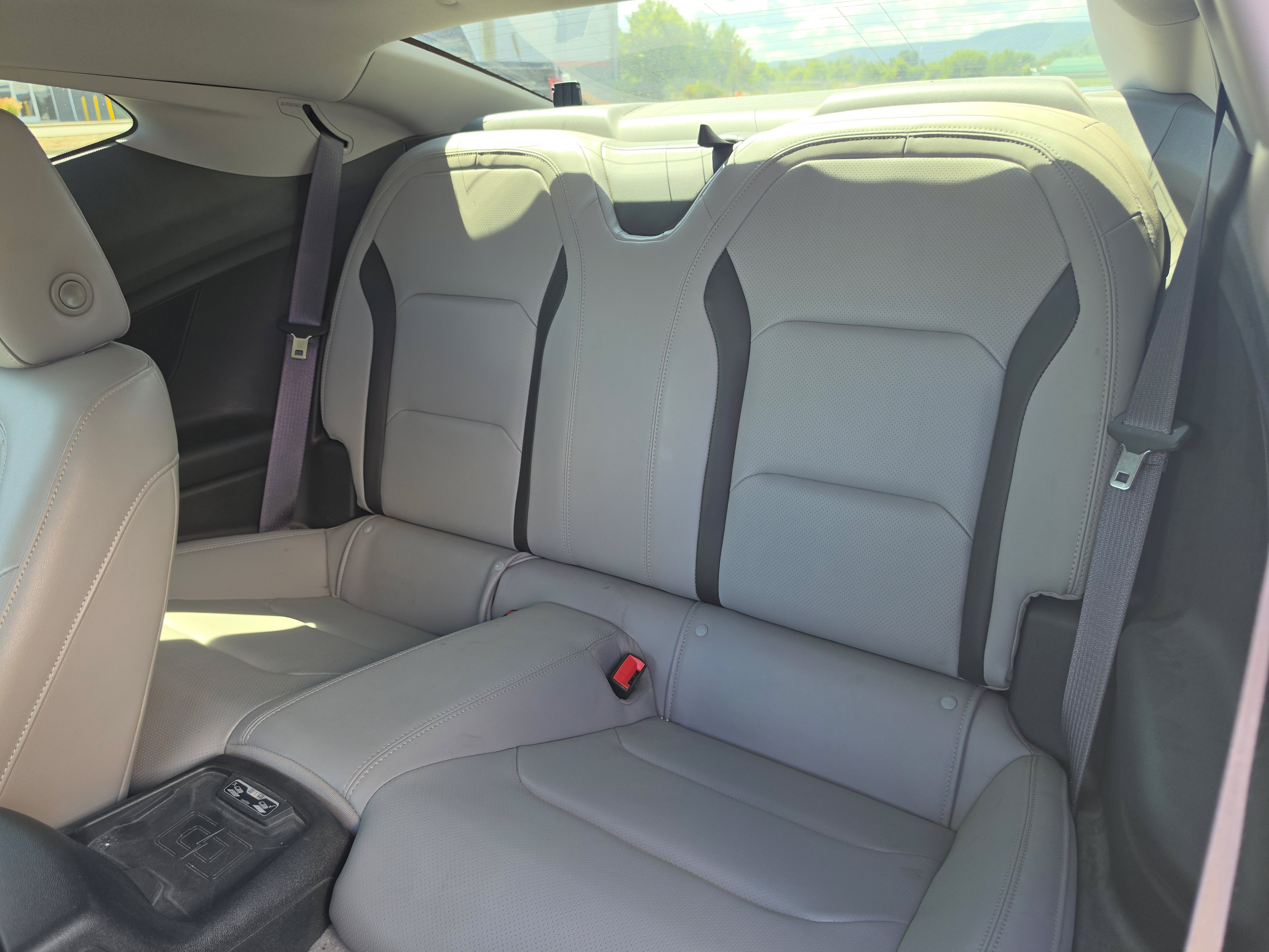 Used 2017 Chevrolet Camaro SS RWD image 12