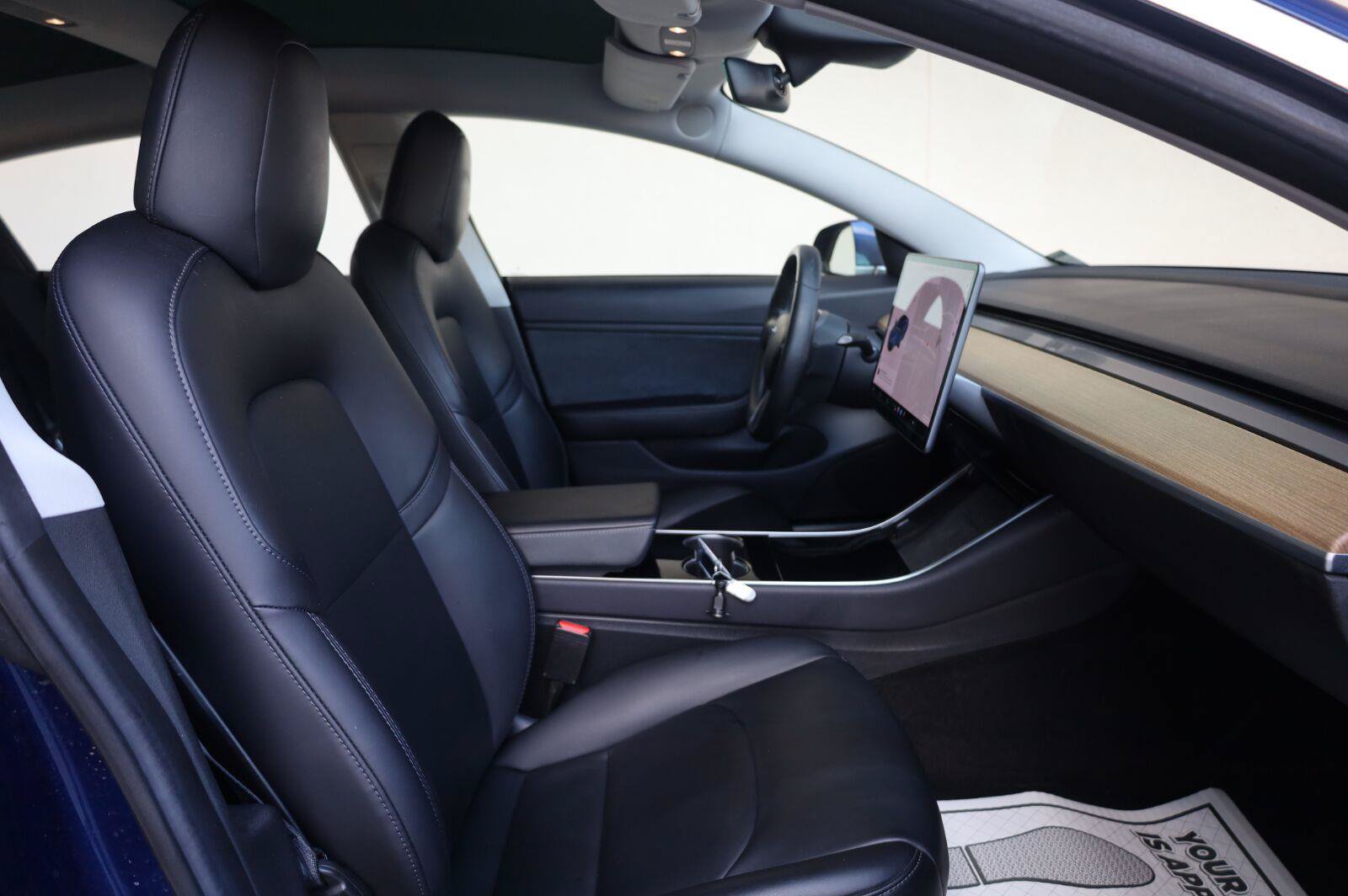 Used 2018 Tesla Model 3 Long Range RWD image 27