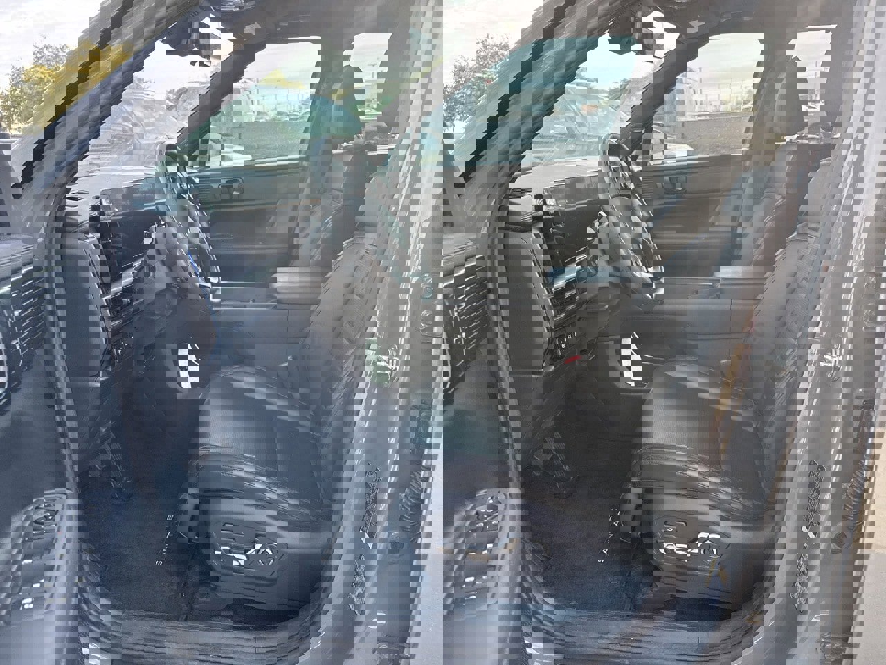 Used 2024 Hyundai Santa Fe Calligraphy image 12