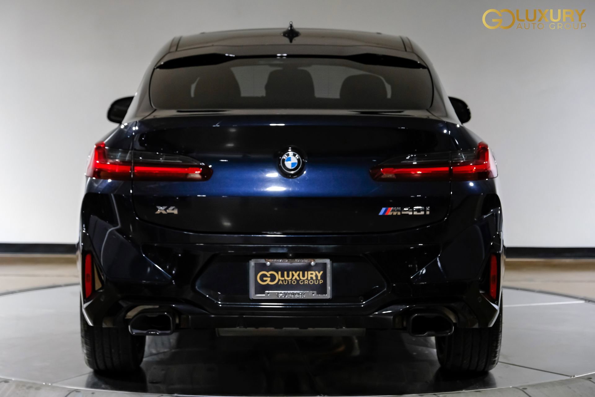 Used 2024 BMW X4 M40i image 11