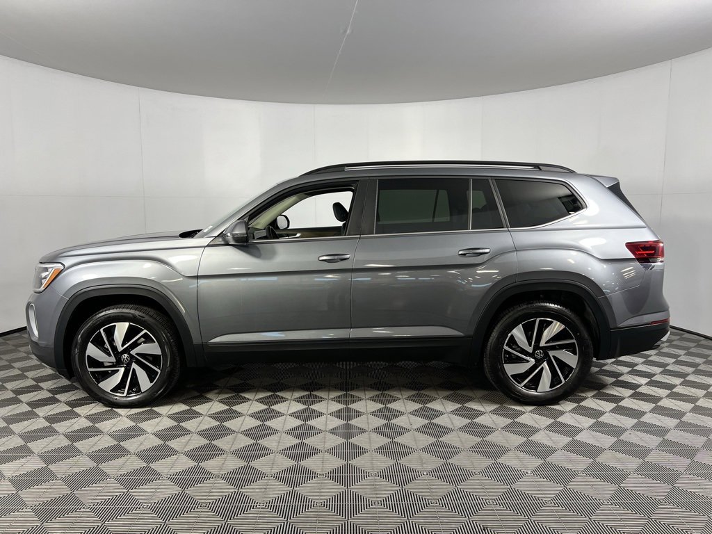 Used 2025 Volkswagen Atlas SE image 10