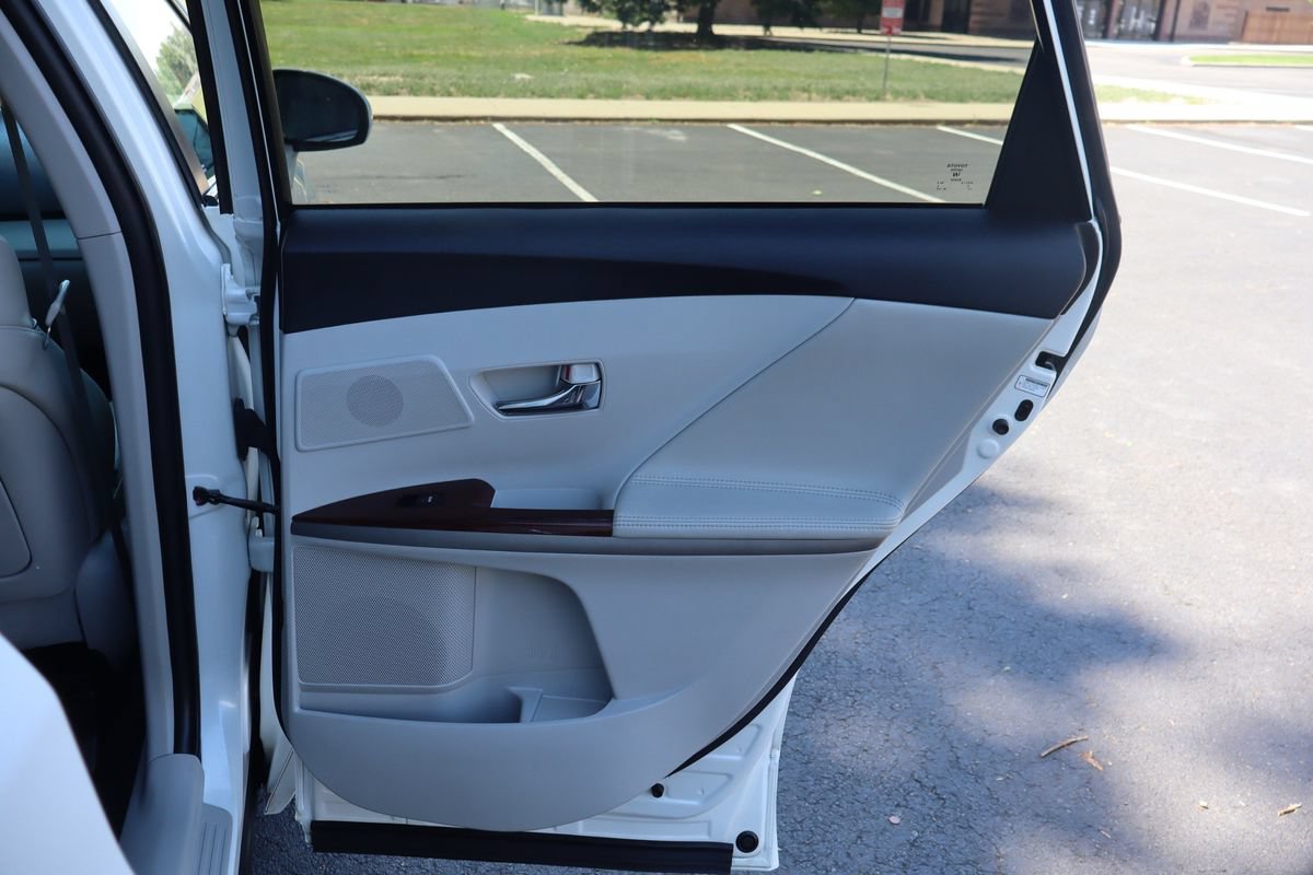 Used 2009 Toyota Venza AWD image 25