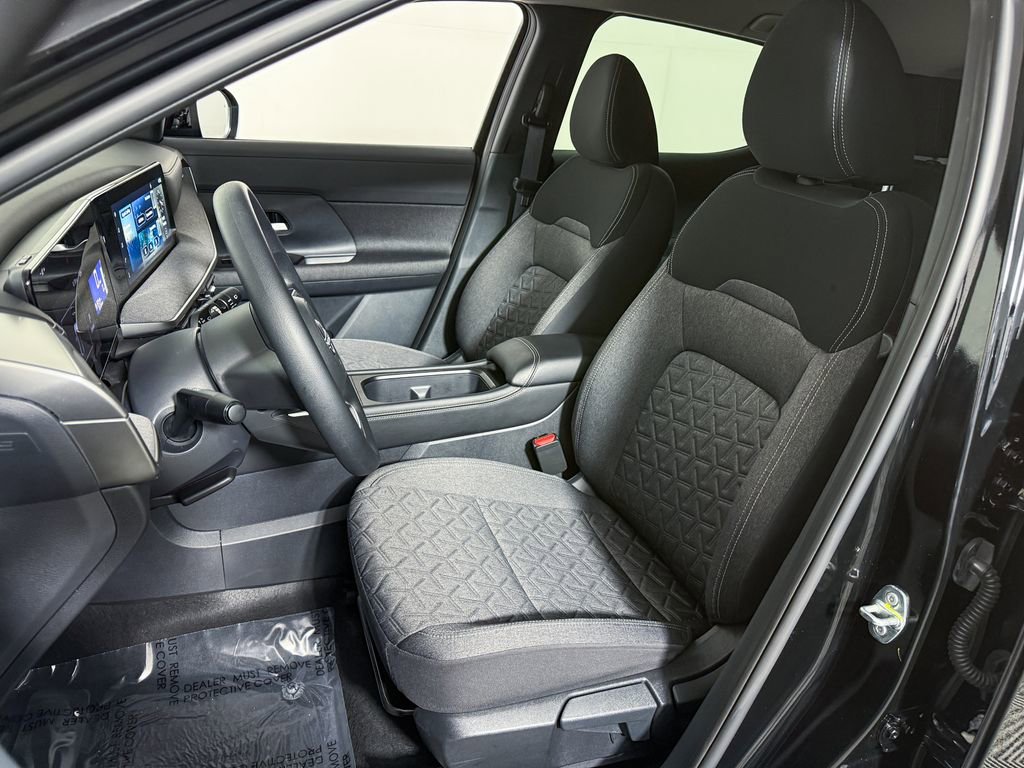 Certified 2025 Nissan Kicks SV image 17