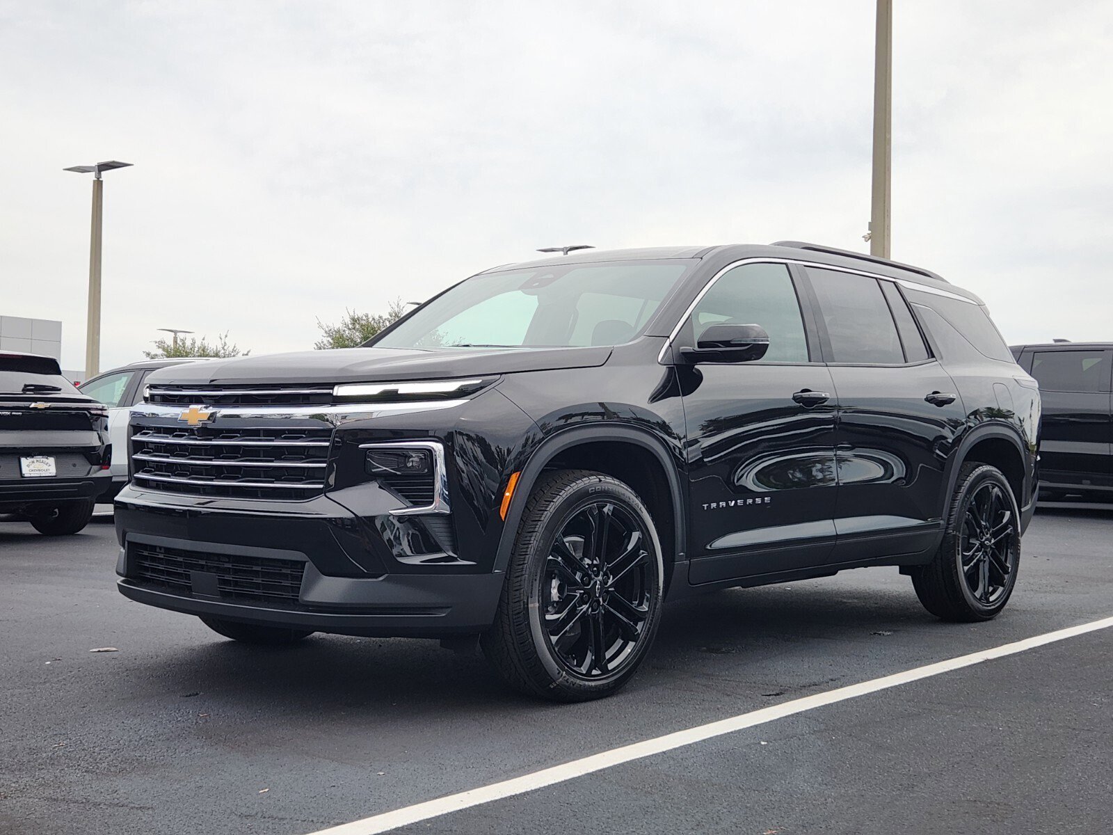 New 2026 Chevrolet Traverse LT w/ Driver Confidence Package image 2