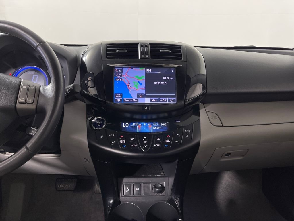 Used 2014 Toyota RAV4 EV FWD image 13
