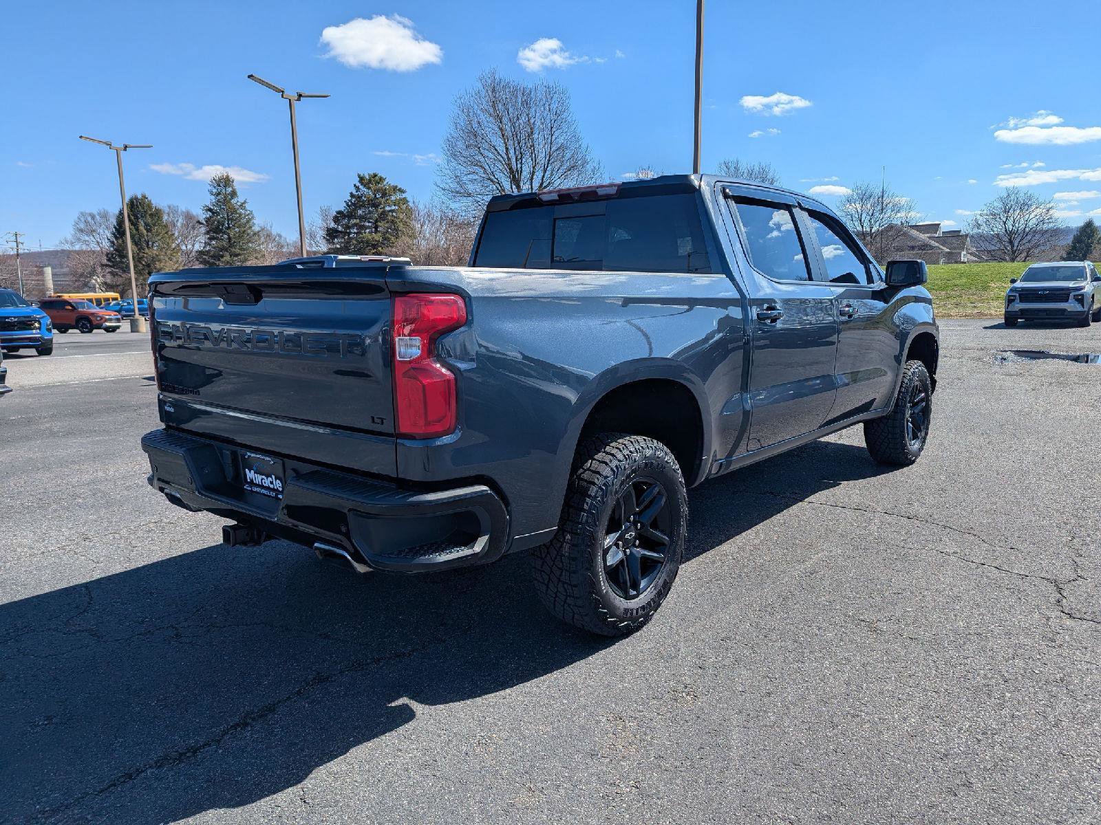 Used 2020 Chevrolet Silverado 1500 LT Trail Boss image 7