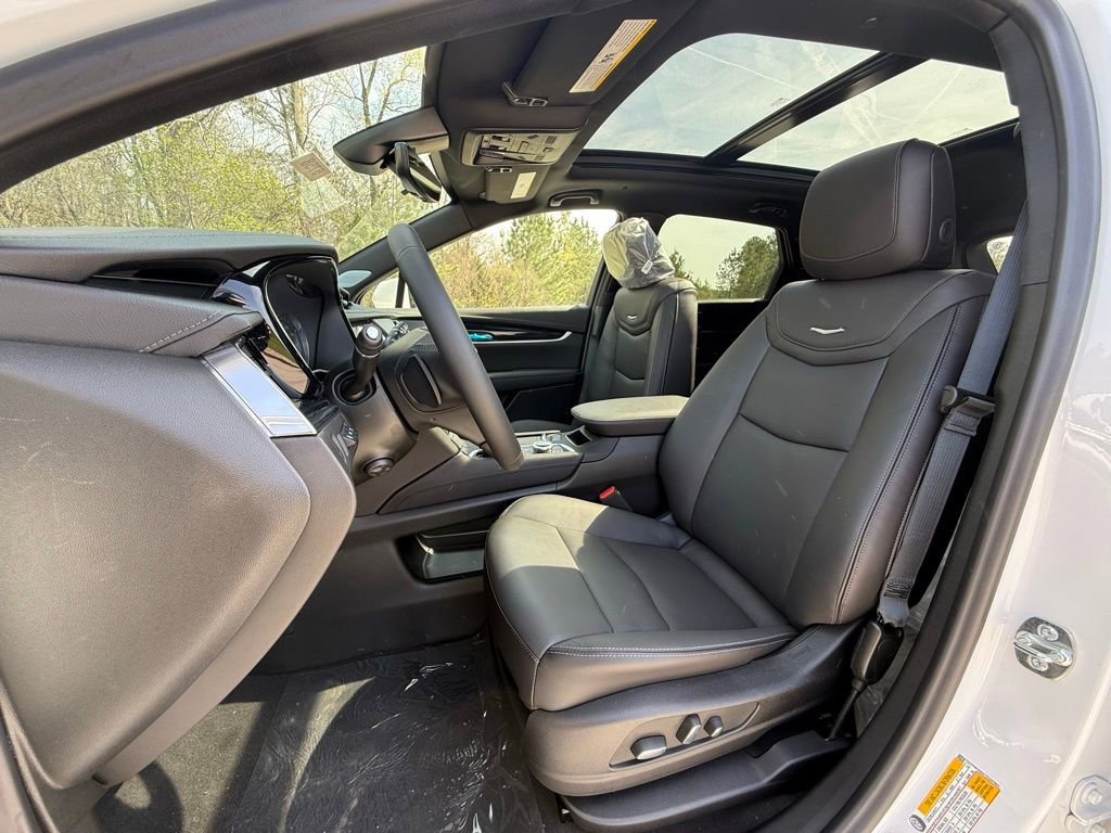 New 2026 Cadillac XT5 Premium Luxury w/ Driver Assist Package FWD image 5