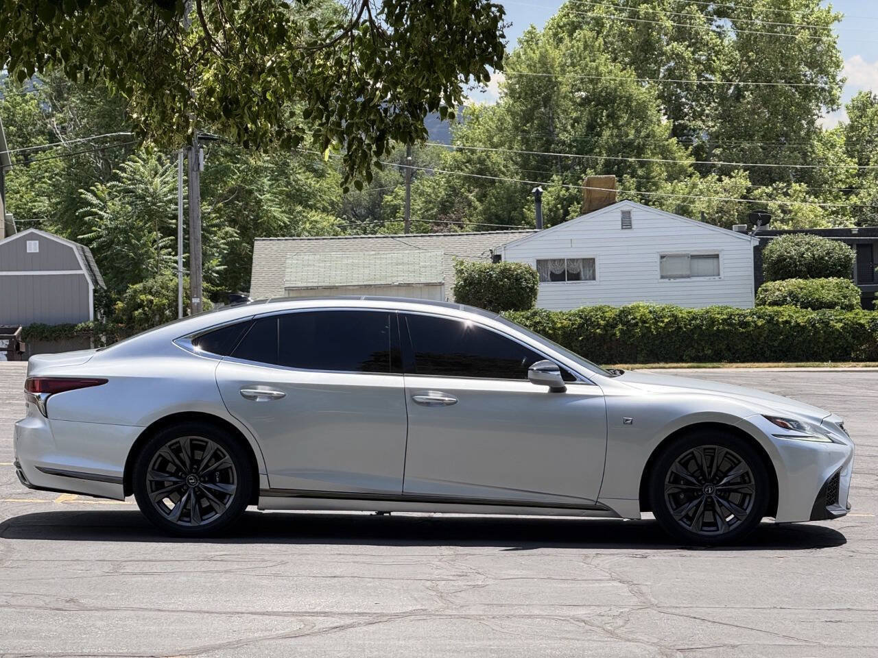 Used 2018 Lexus LS 500 F Sport w/ Accessory Package (Z2) RWD image 4
