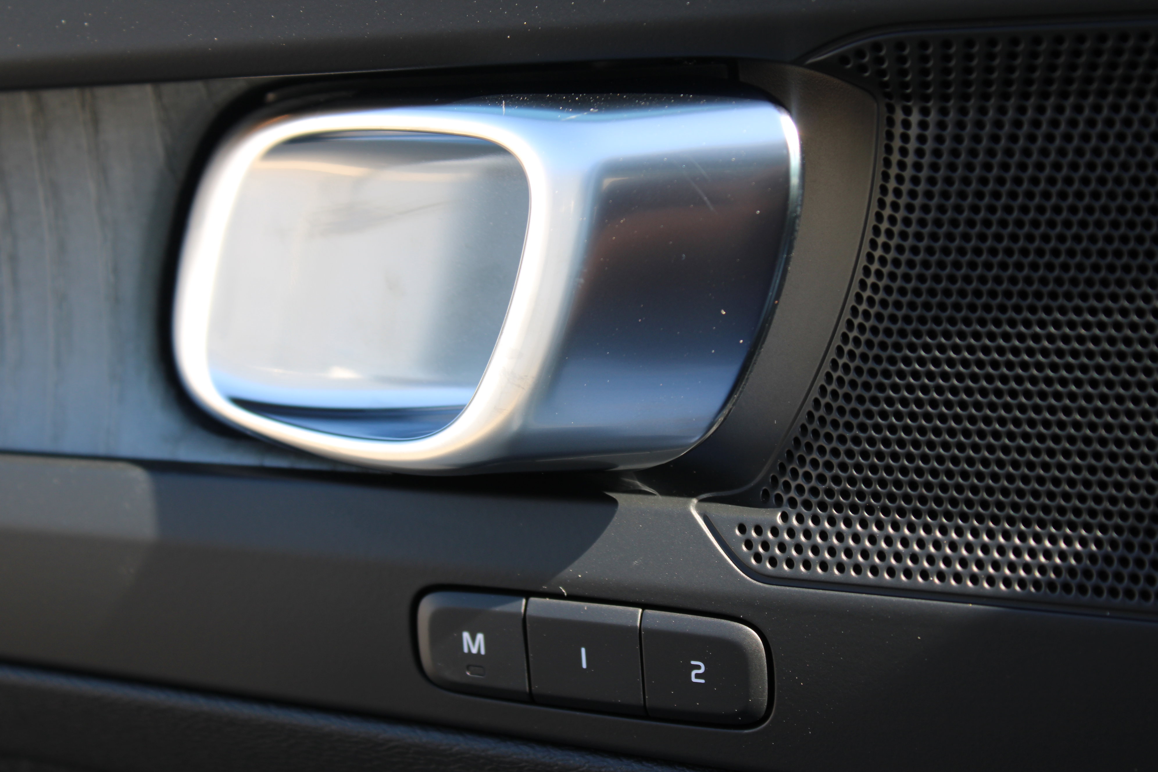 New 2025 Volvo XC40 B5 Plus w/ Protection Package Premier image 17