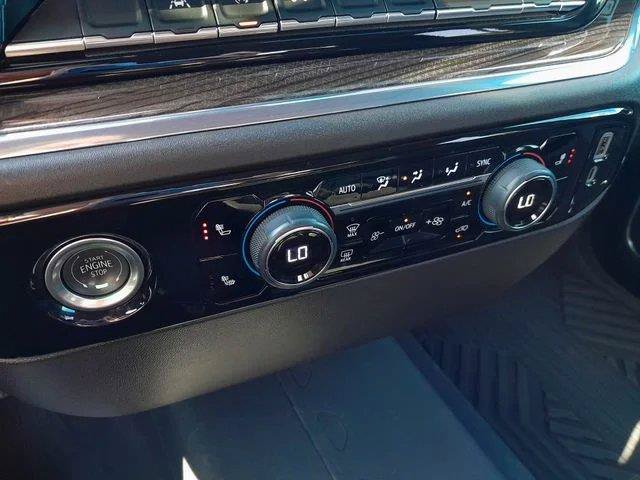 Used 2024 Chevrolet Silverado 1500 LT AWD/4WD image 23