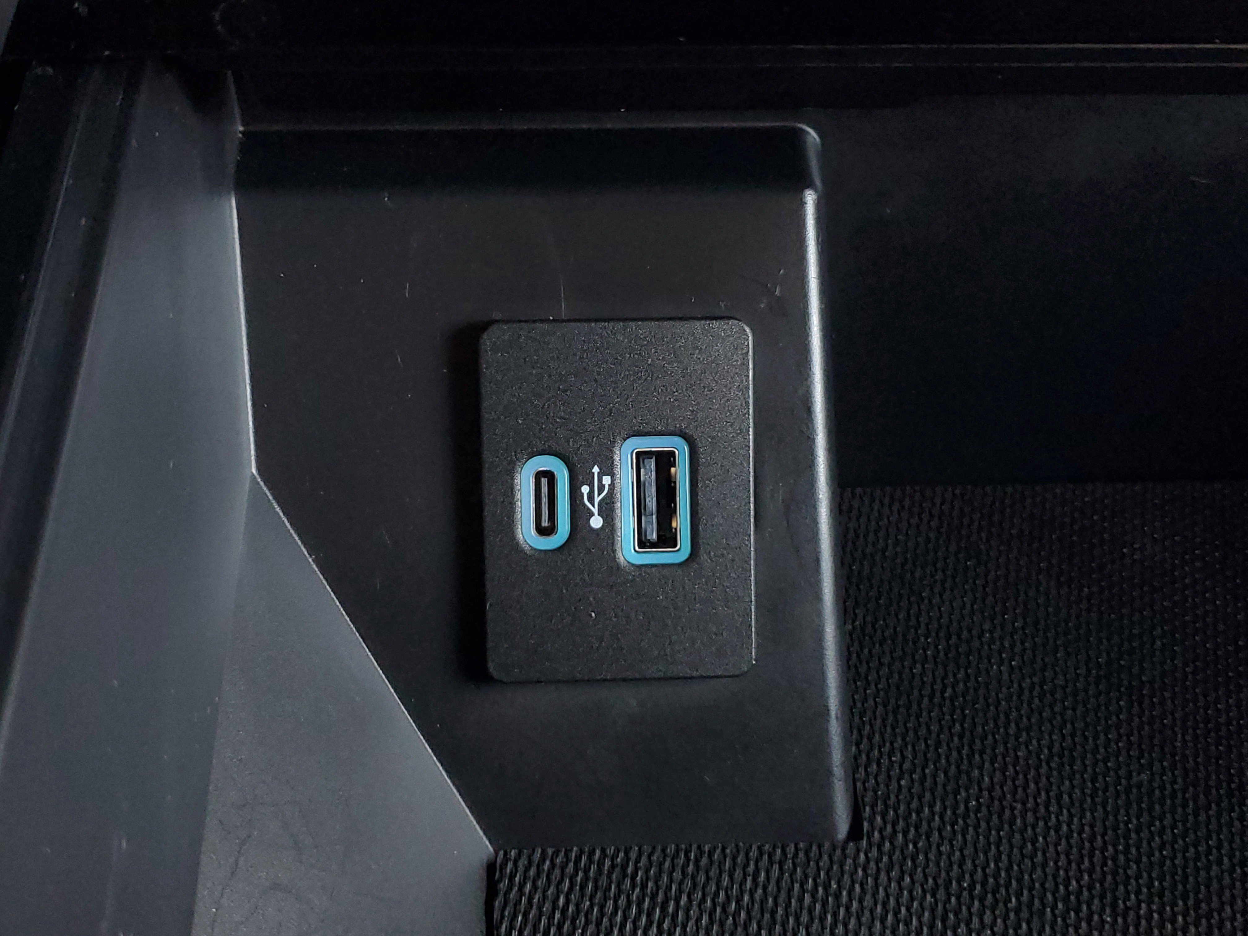 Used 2023 Ford F150 Lariat w/ FX4 Off-Road Package image 30