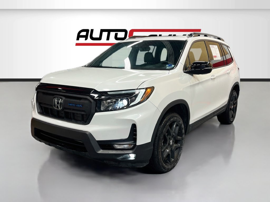 Used 2025 Honda Passport Black Edition image 3