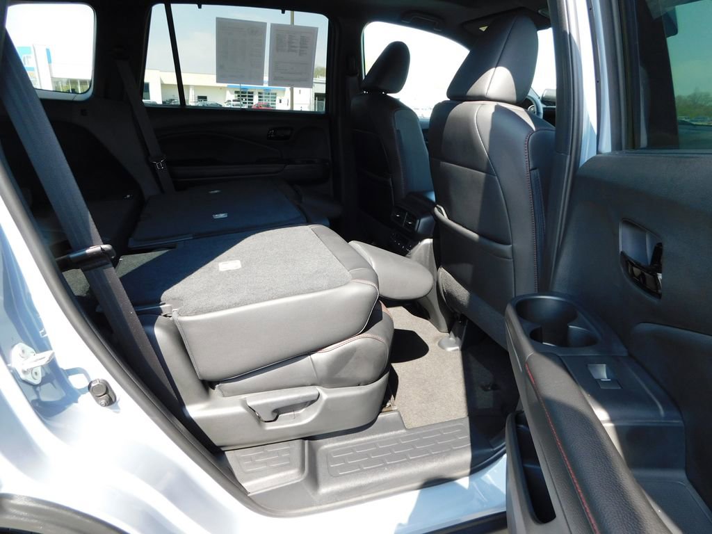 Used 2024 Honda Passport Black Edition image 27