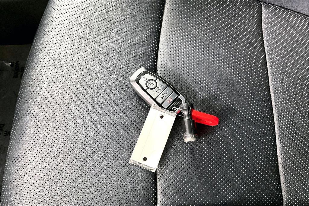 Used 2024 Ford F250 Lariat w/ Lariat Ultimate Package image 10