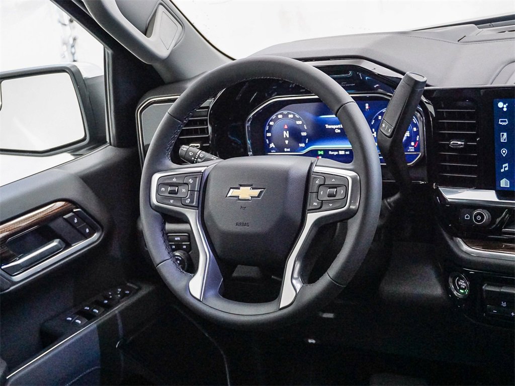 New 2025 Chevrolet Silverado 1500 LT image 18