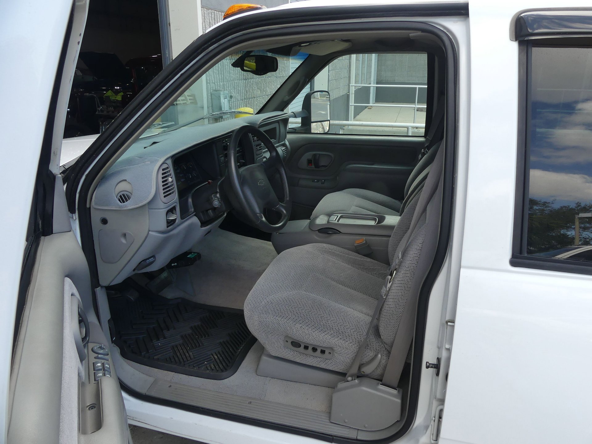 Used 2000 Chevrolet Silverado 3500 2WD Crew Cab image 53