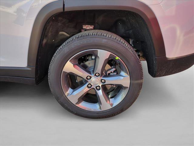 New 2026 Jeep Grand Cherokee Limited image 9