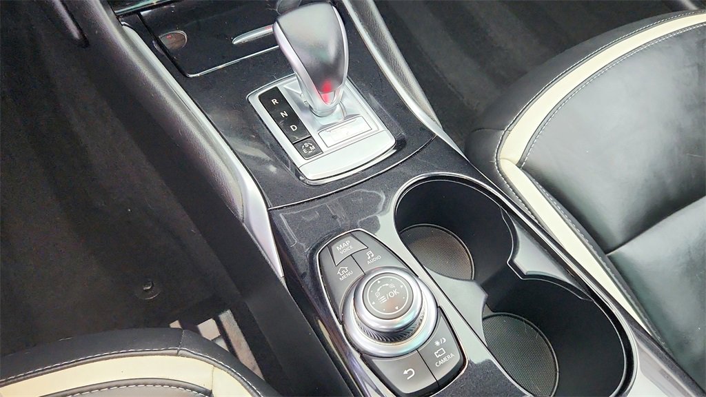 Used 2018 INFINITI QX30 Sport w/ Sport Leather Package image 16