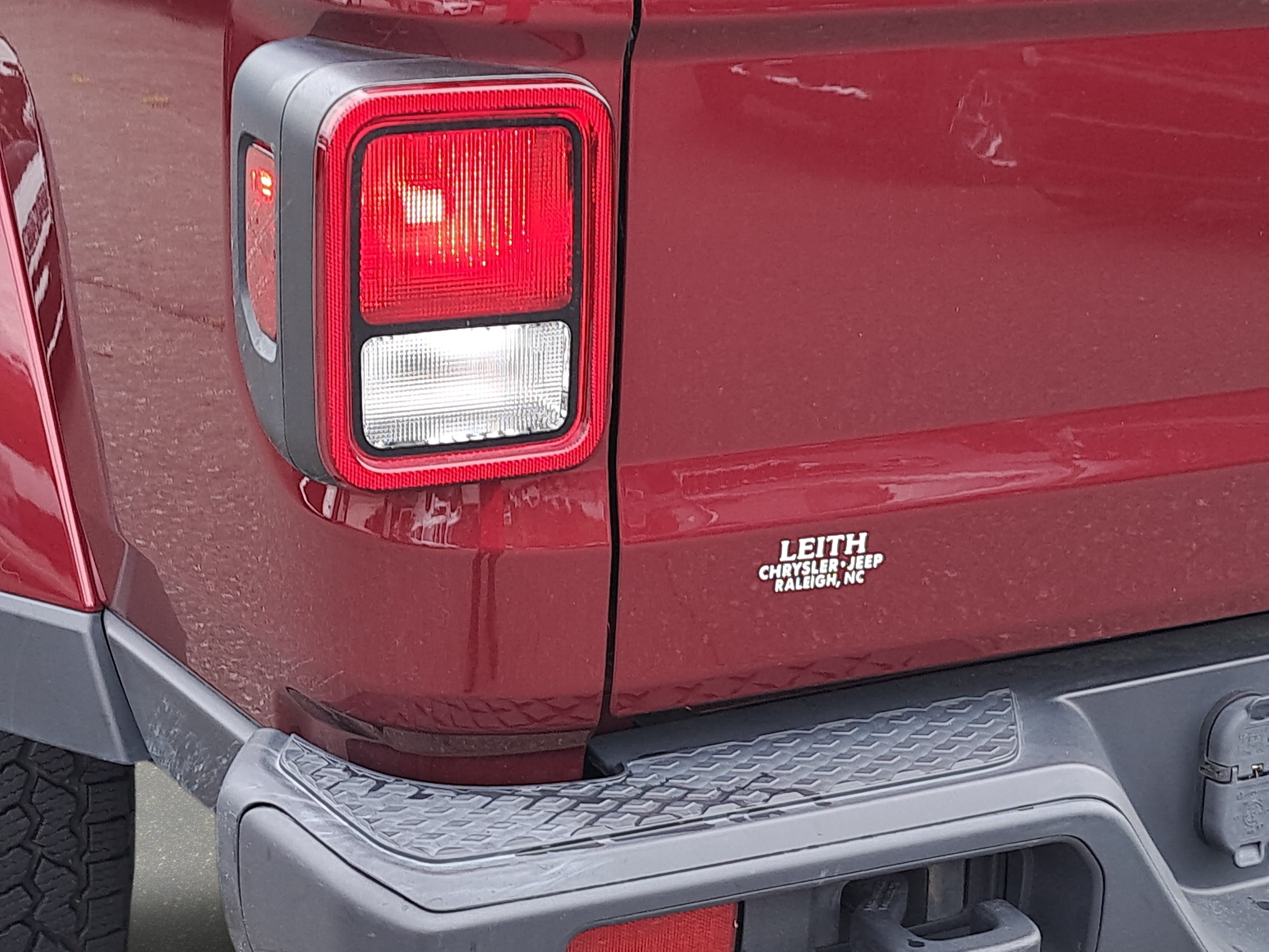 Used 2022 Jeep Gladiator Sport AWD/4WD image 27