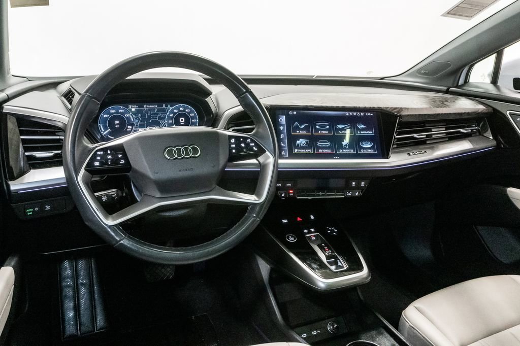 Used 2024 Audi Q4 e-tron Prestige AWD/4WD image 7