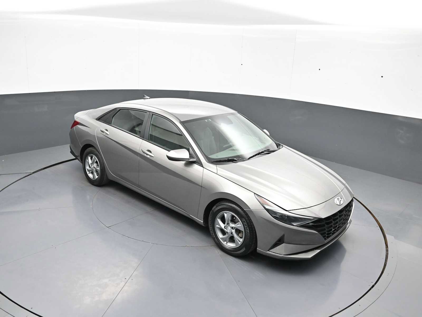 Certified 2023 Hyundai Elantra SE FWD image 34