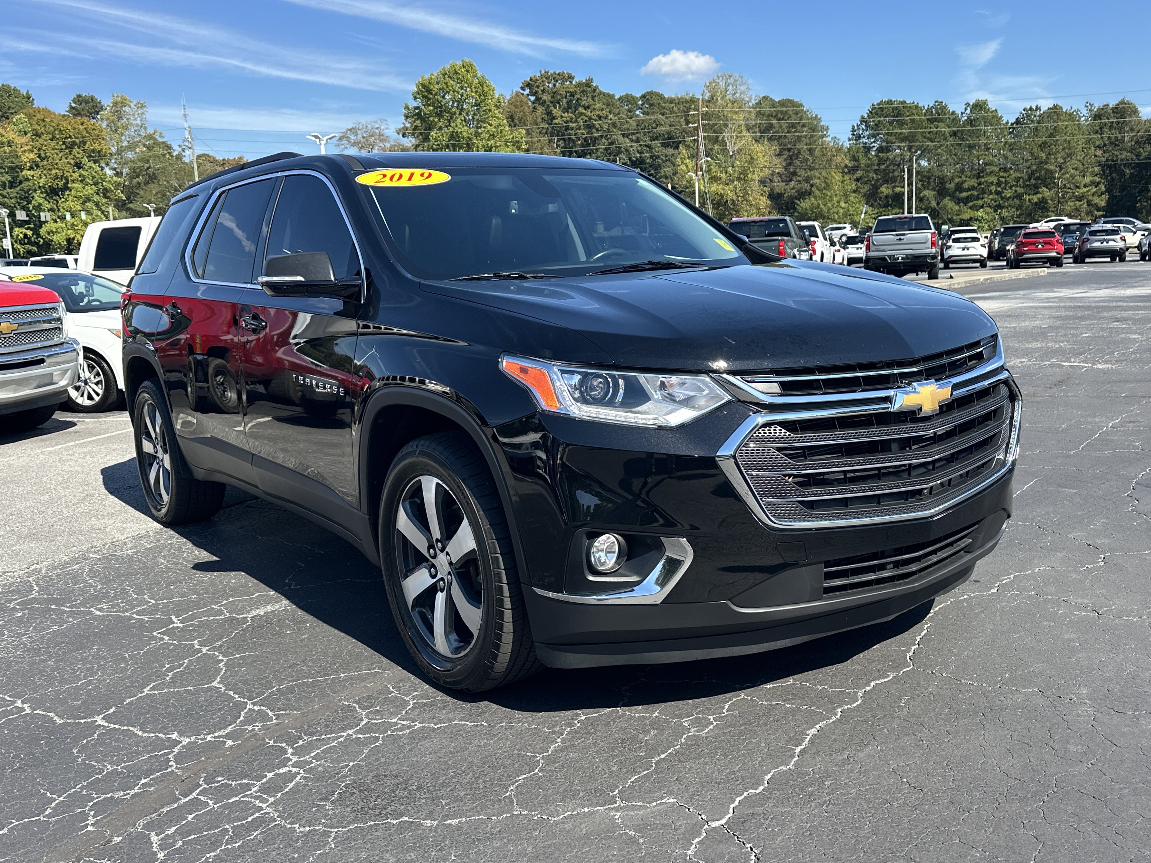 Used 2019 Chevrolet Traverse LT w/ LT Premium Package