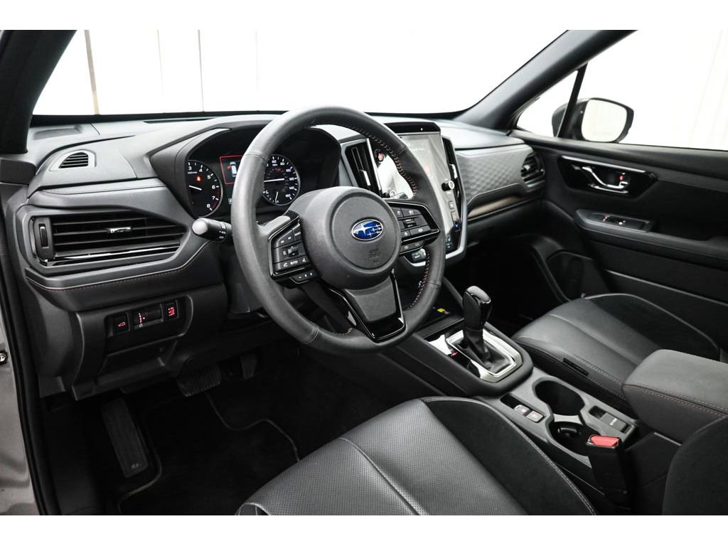 Used 2025 Subaru Forester Touring AWD/4WD image 18