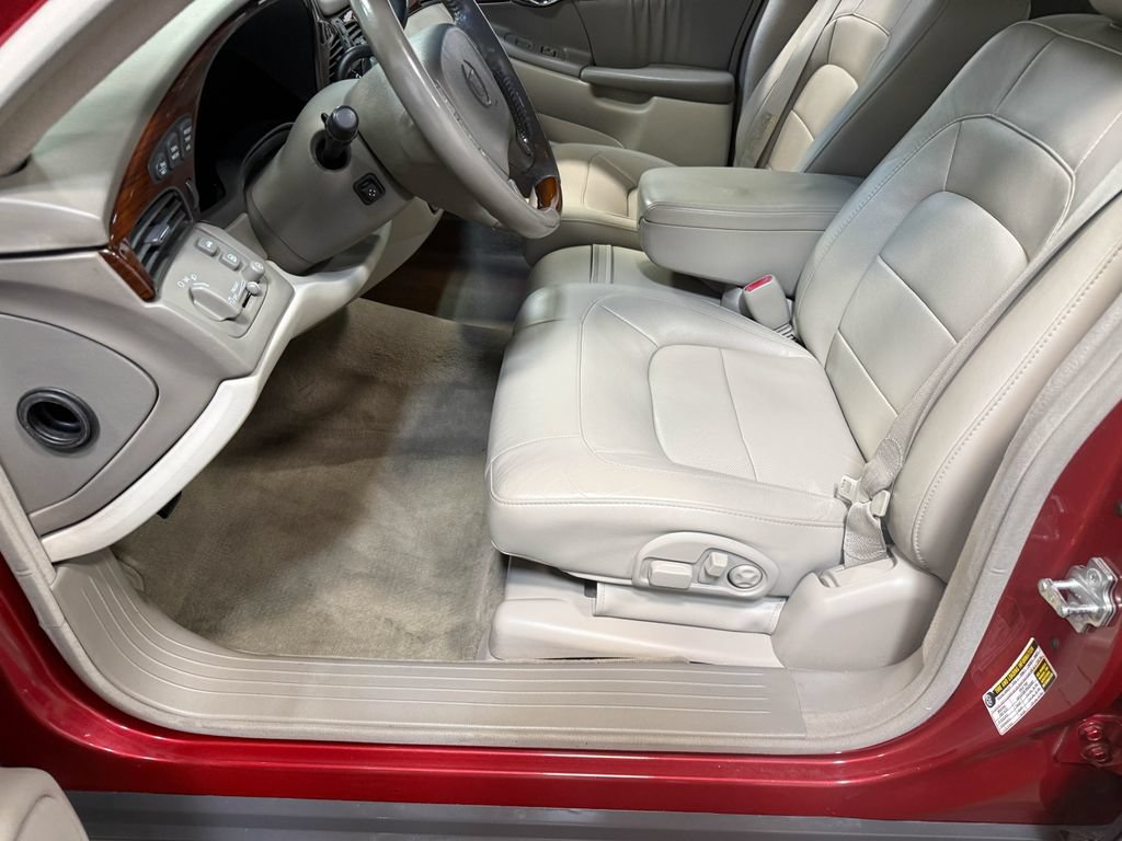 Used 2005 Cadillac De Ville DHS w/ Equipment Group FWD image 57
